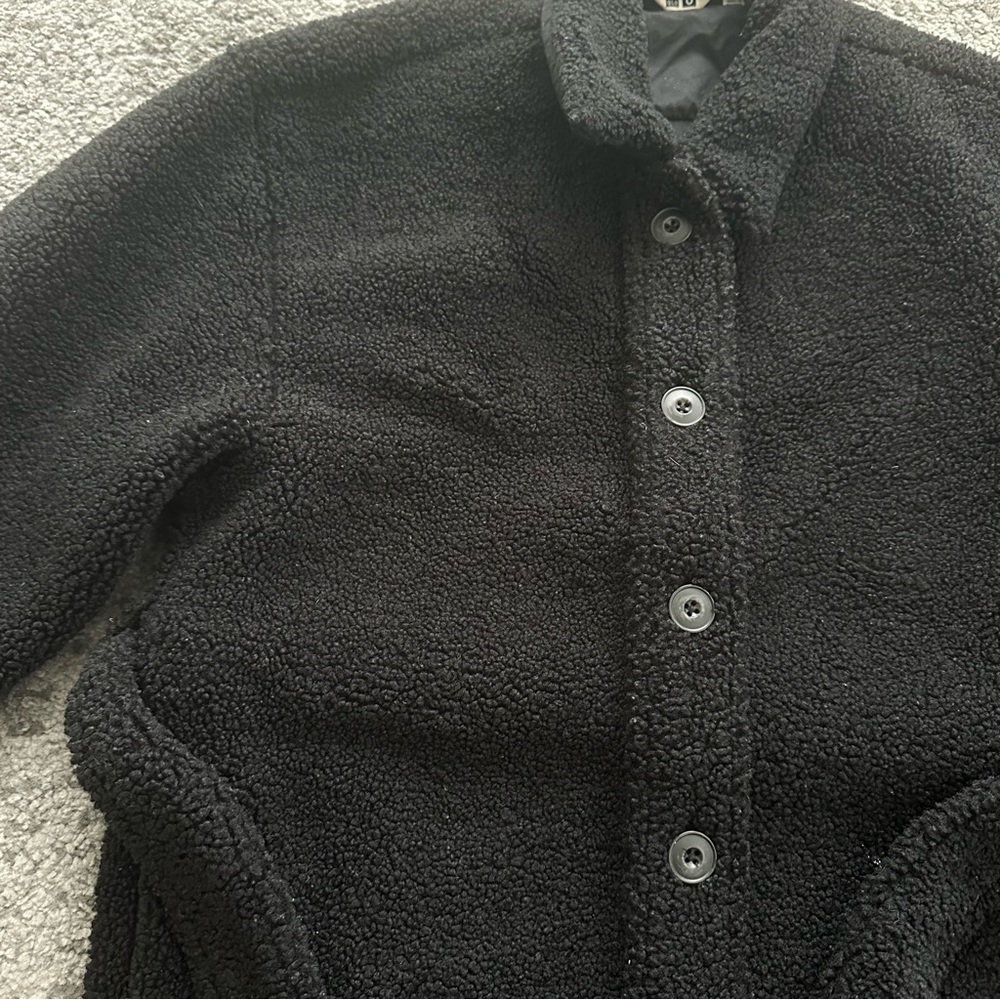 Uniqlo U Sherpa jacket with belt - Picture 3 of 14